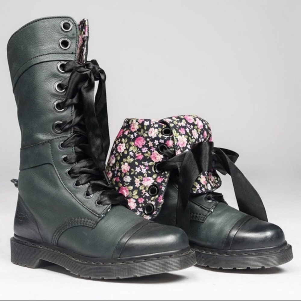 Dr Marten Triumph 1914 Women’s US 9 Boot